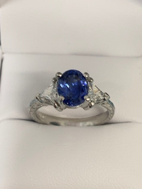 PRE LOVED HANDCRAFTED PLATINUM CEYLONESE SAPPHIRE & DIA RING