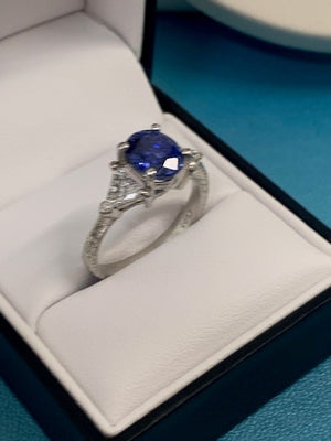 PRE LOVED HANDCRAFTED PLATINUM CEYLONESE SAPPHIRE & DIA RING