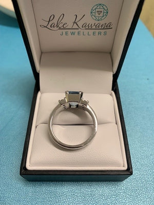 PRE LOVED 18K WG AQUAMARINE & DIA RING